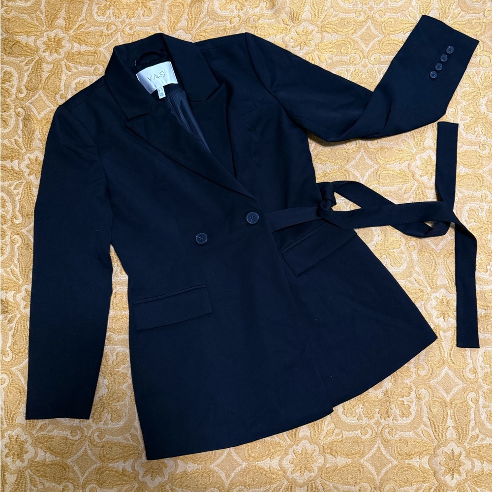 YAS Women's black Blazer with sode tie Belt
